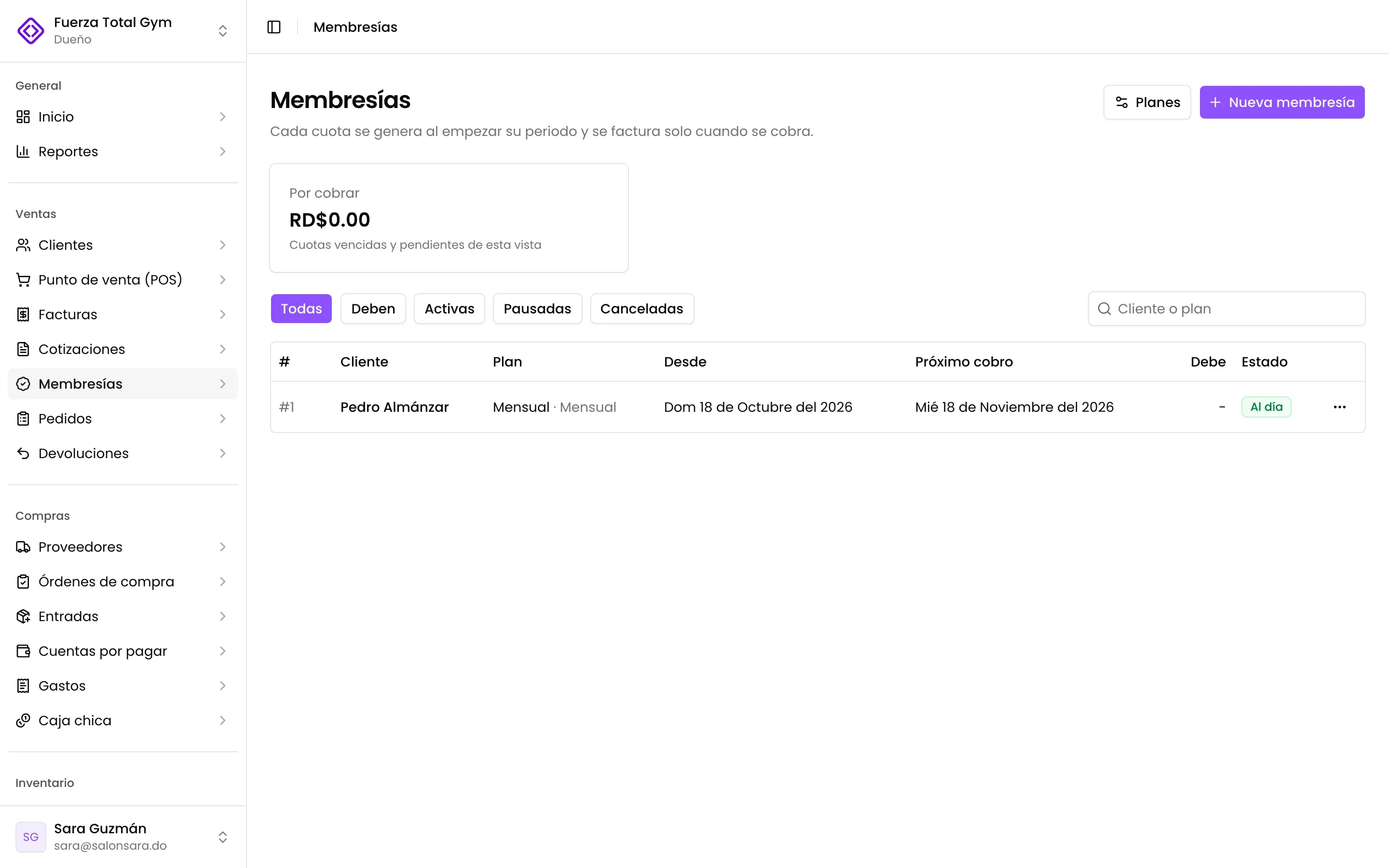 El miembro al día después de pagar